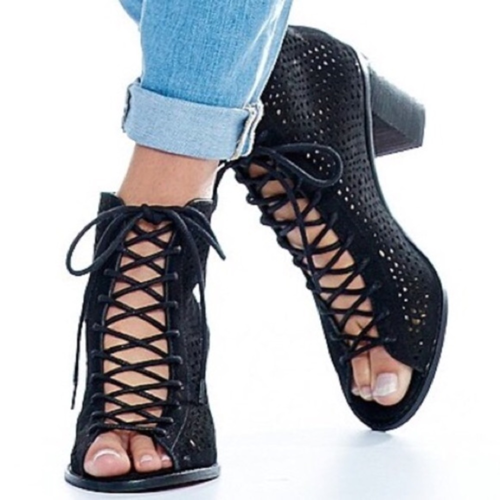 Vince Camuto Lace up Ankle Booties